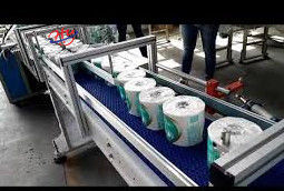 Машина для изготовления туалетной бумаги с переворачивающим устройством Автоматическое высокоскоростное промышленное резка рулонов