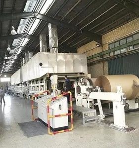 Машина для производства бумаги 2600 мм Отходы бумаги 400 м/мин